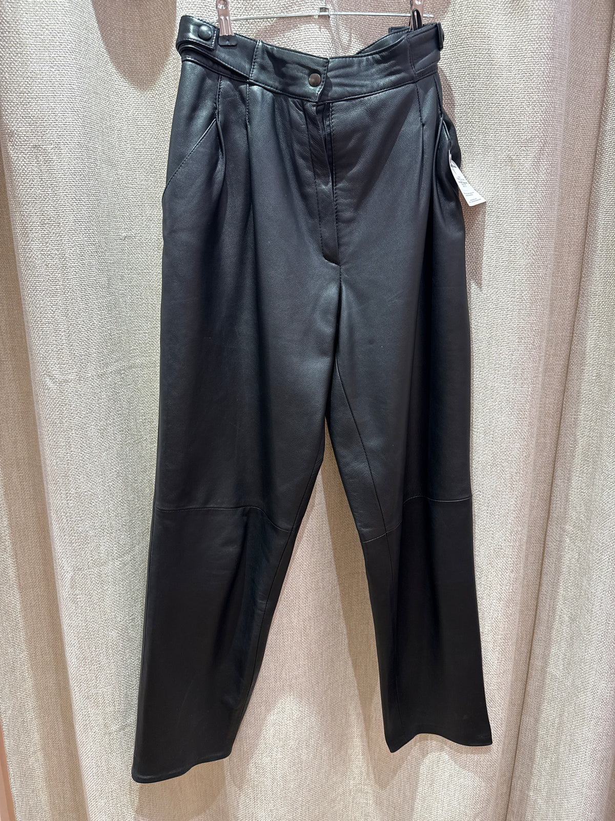 Pantalon en cuir coupe large T.40