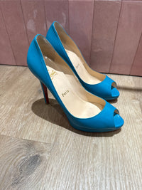 Escarpins Louboutin T.37 1/2 03/06