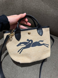 Sac beige en raphia à bandoulière — Longchamp 21/10