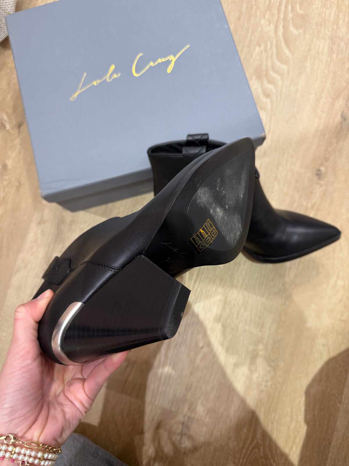 Bottines à talons Lola Cruz