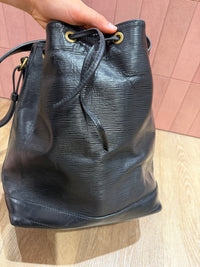 Sac Noé Louis Vuitton cuir épi noir 07/08