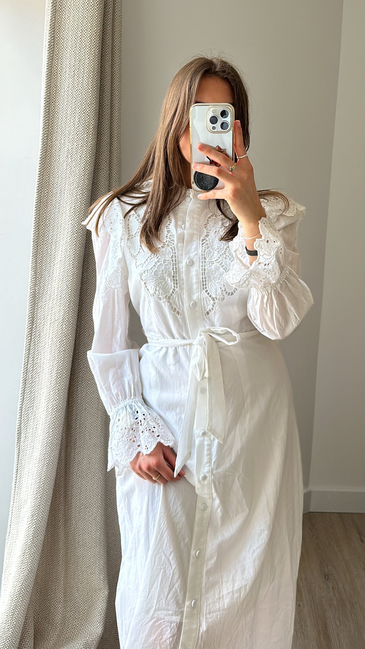 Robe blanche beaucoup store t.S