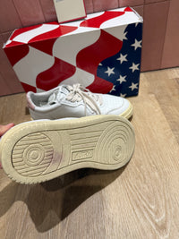 Baskets Autry taille 39