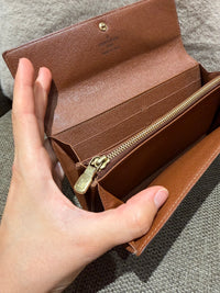 Porte-feuille Louis Vuitton 18/08
