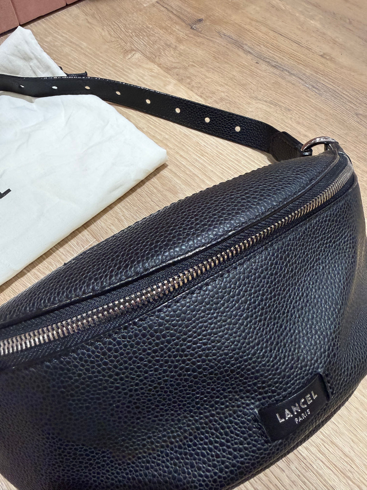 Banane en cuir Lancel