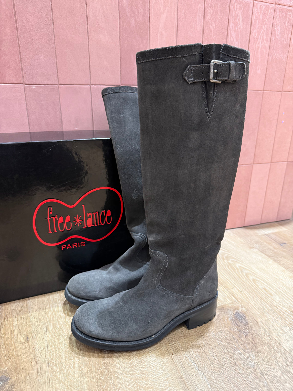 Bottes free lance T.38 daim cuir