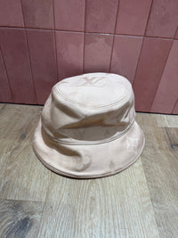Chapeau sceau Louis Vuitton réversible