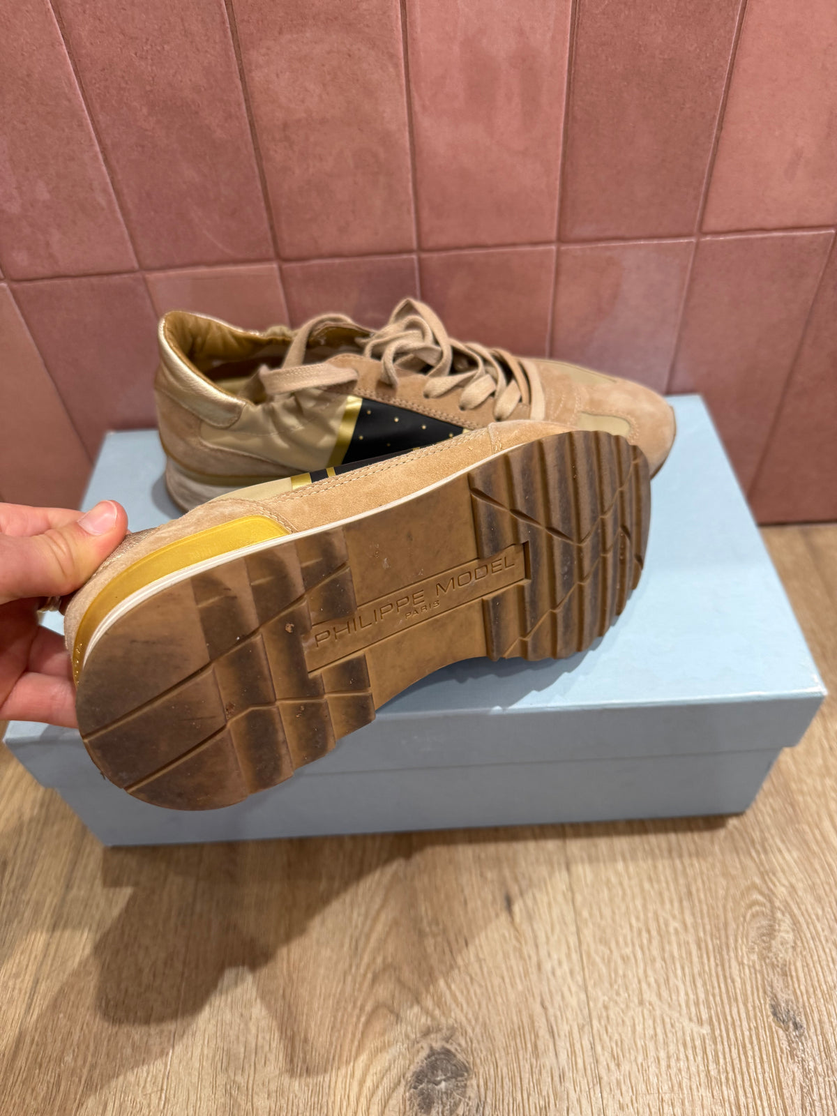 Baskets beige Philippe model T.36 10/06