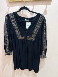 Robe Maison 123 Noir broderie rouge T.40
