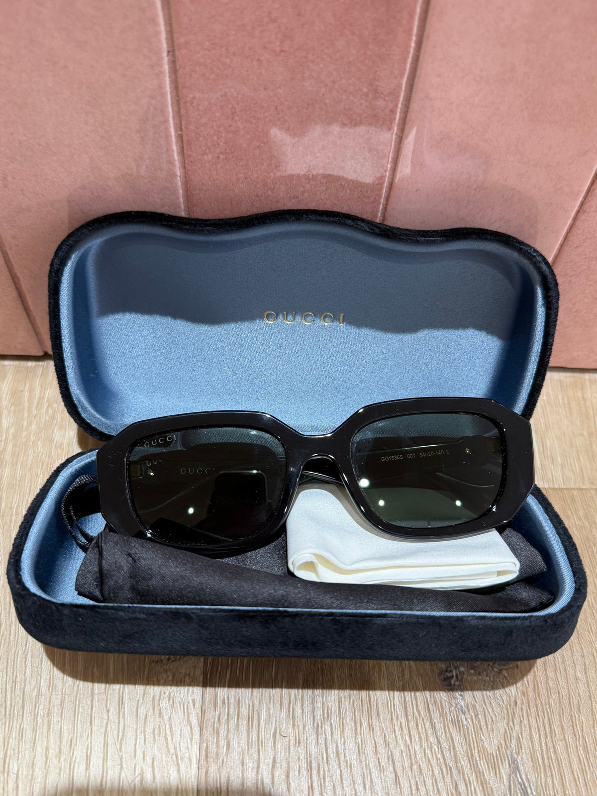Lunettes Gucci très bon état 11/06