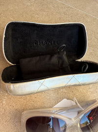 Chanel Lunettes blanches 02/08