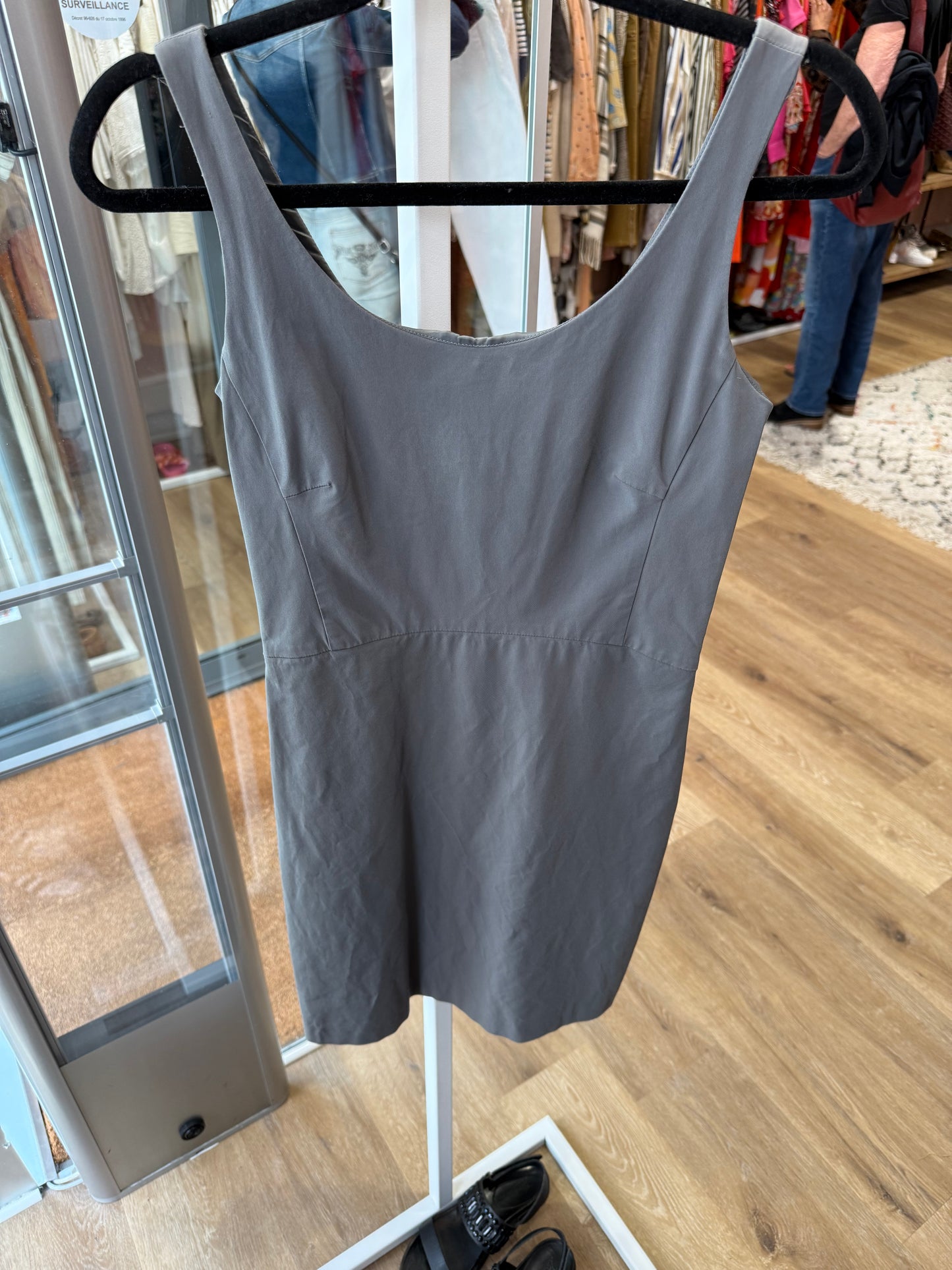 Robe Lola T.S