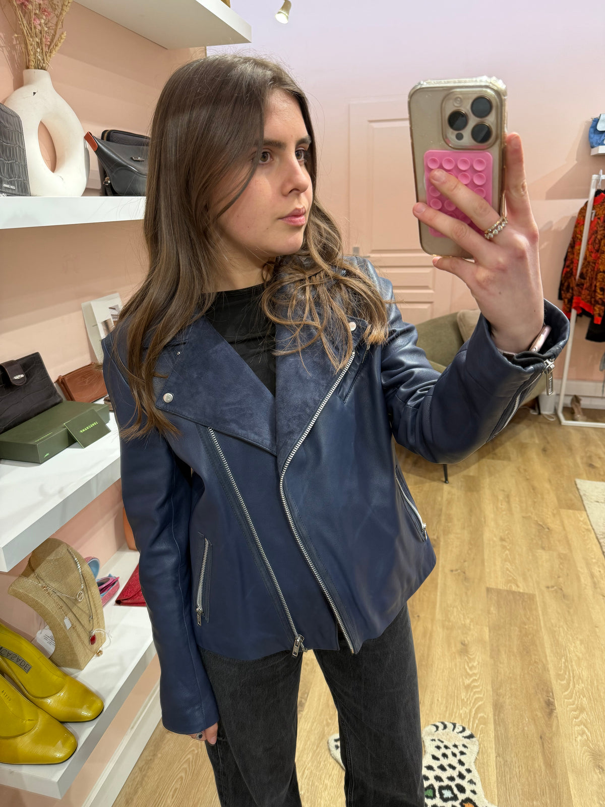 Veste en cuir Gérard Darel bleu marine T.40