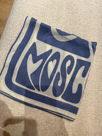 Foulard Moschino bleu T.U soie