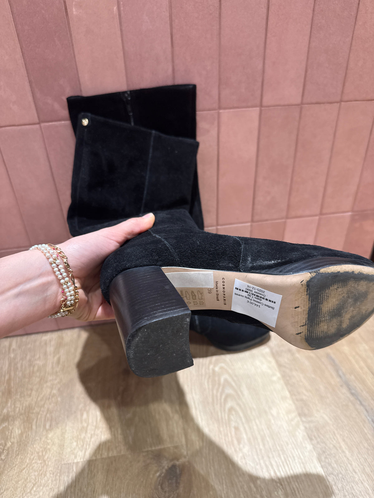 Bottes Cosmo Paris noires daim T.39