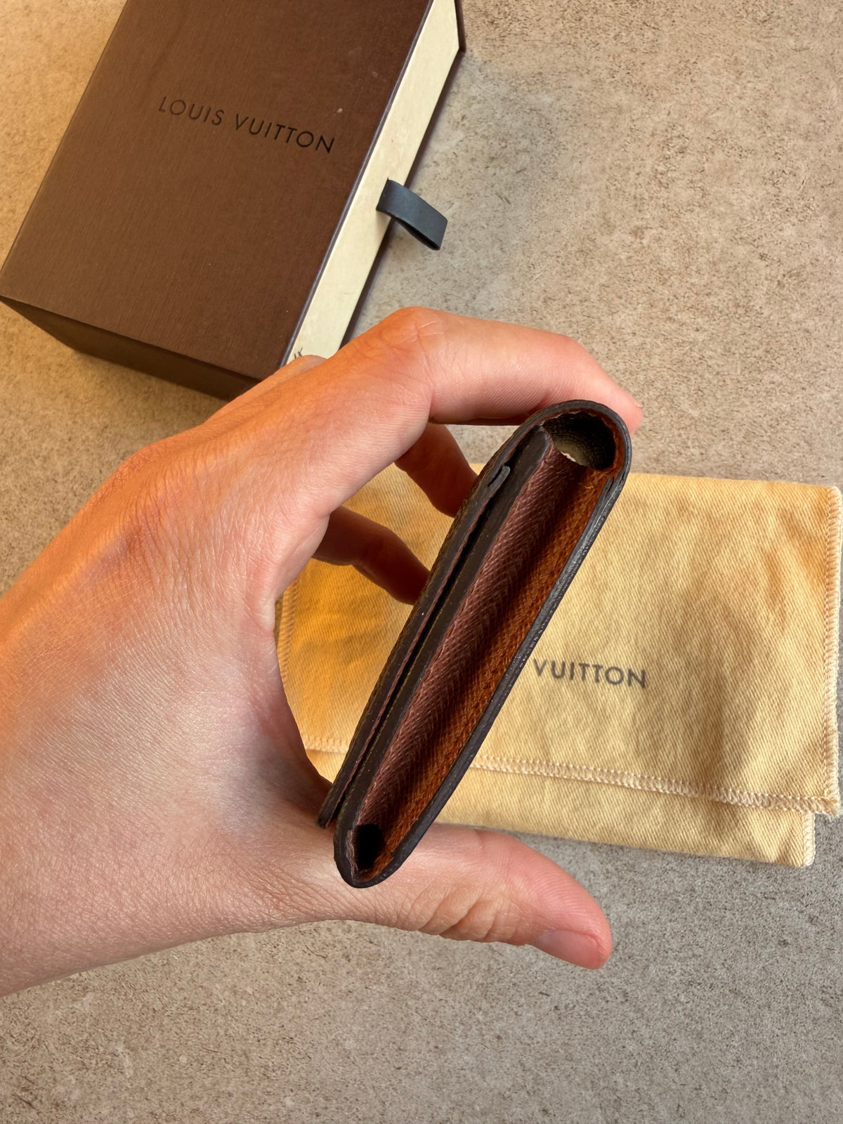Porte-cartes Louis Vuitton 13/08