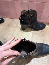 Bottines Noires talon Nero Giardini T.38