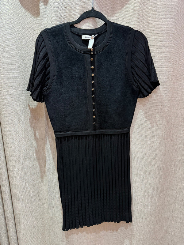 Robe noire Sandro T.40 04/10