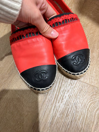 Espadrilles rouges en cuir Chanel - T.37 19/10