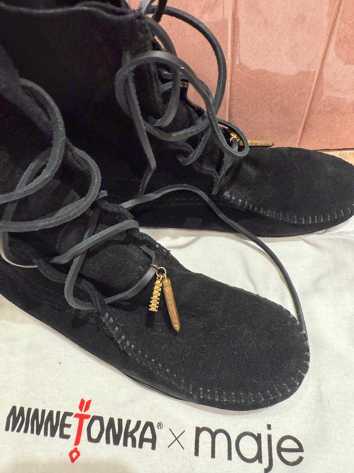 Bottines noires Minnetonka x Maje T.36