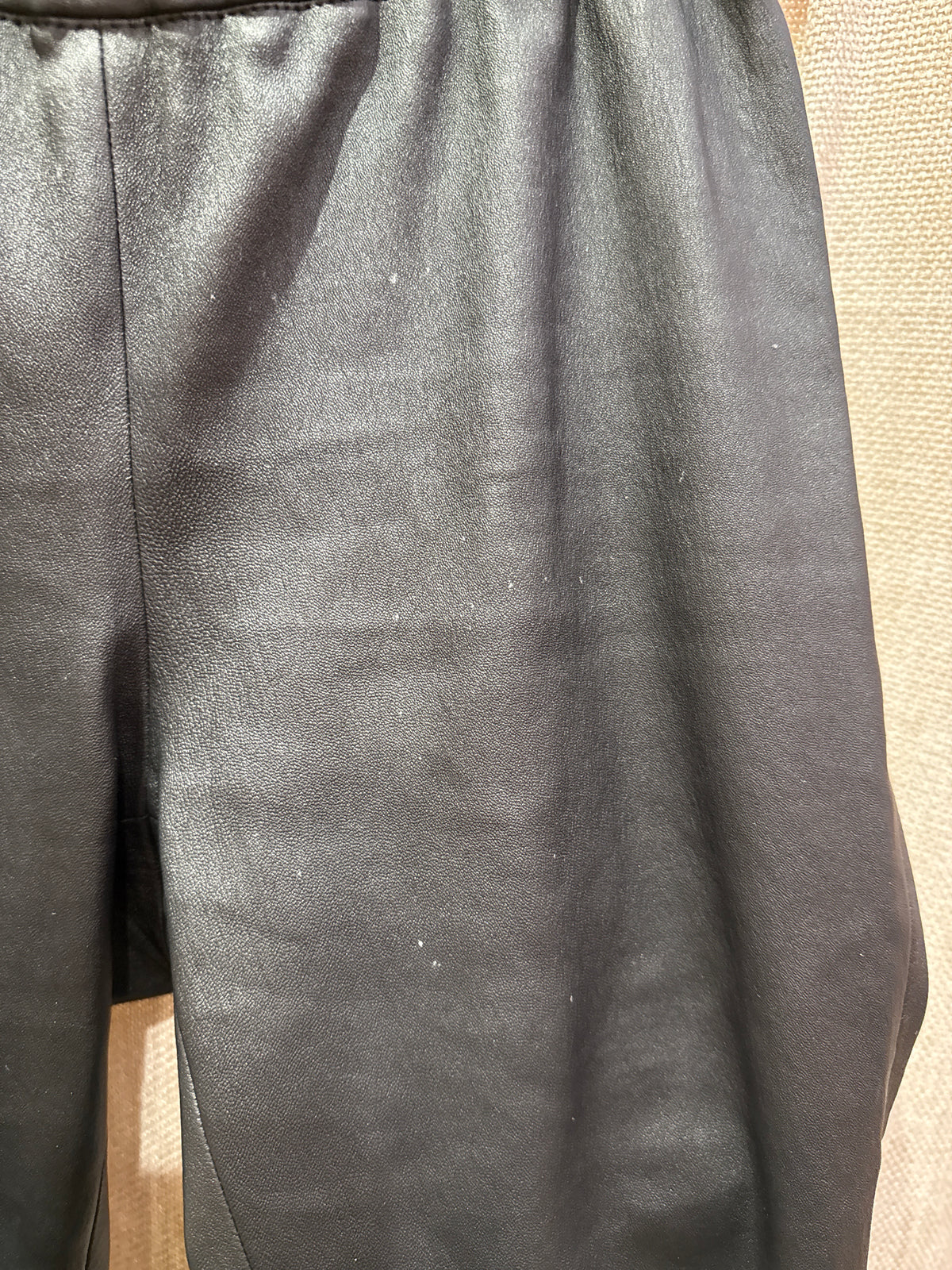 Pantalon noir cuir Max & Moi T.40