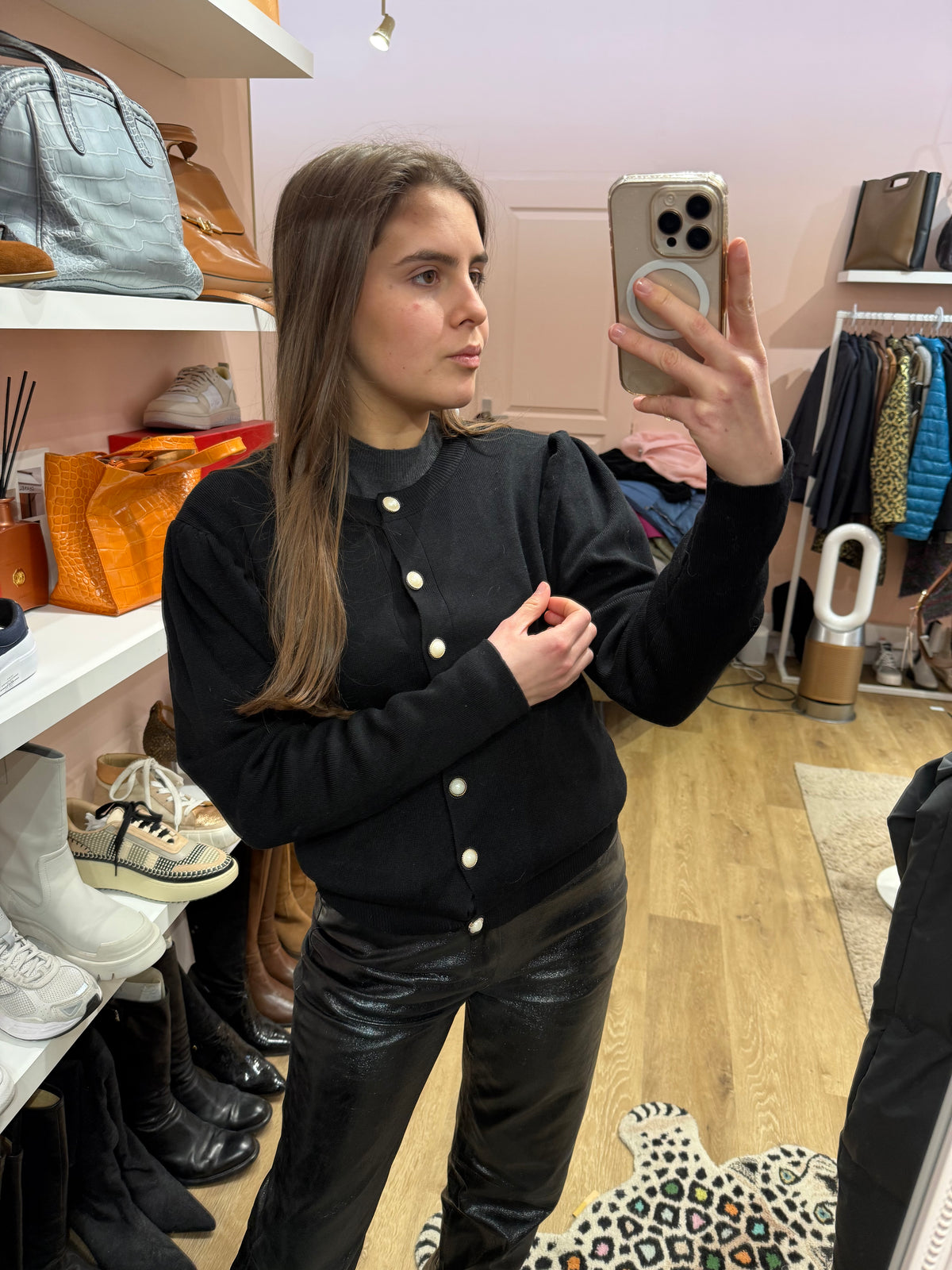 Gilet Lilie Rose noir boutons blancs T.U