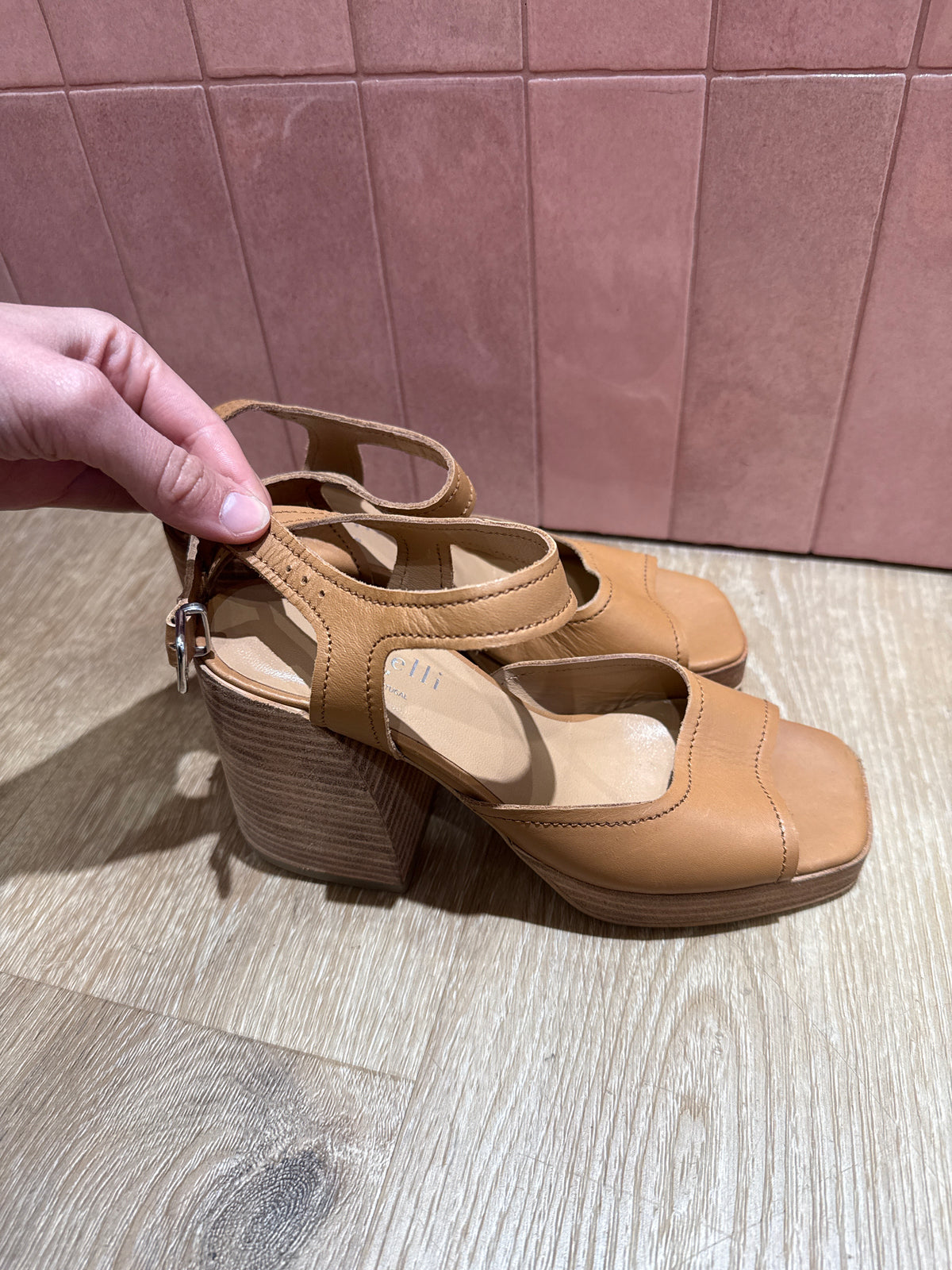 Sandales marron Minelli T.36 cuir