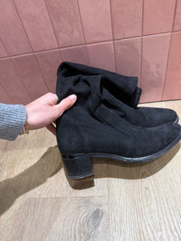 Bottines Adige noires daim T.40