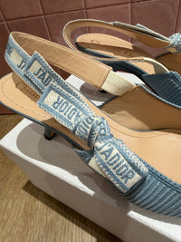 Escarpins bleu Dior T.38 22/09