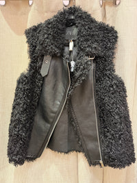 Veste sans manches noire à froufrous Zara T.S 27/09