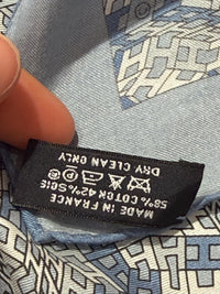 Foulard Hermès H soie + boîte