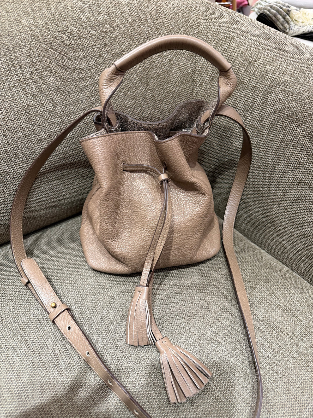 Sac taupe Gérard Darel petit modèle cuir 01/09