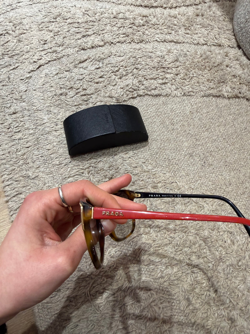 Lunettes Prada beige et rouge TU