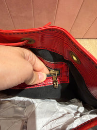 sac noé Louis vuitton cuir epi rouge PM 28/08