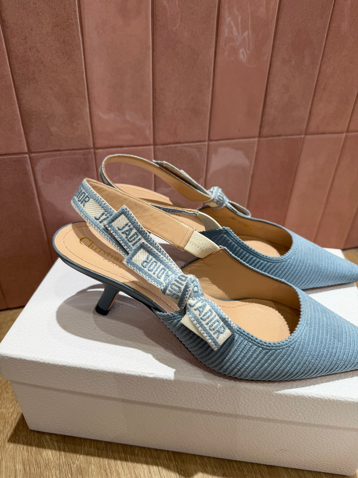 Escarpins bleu Dior T.38 22/09