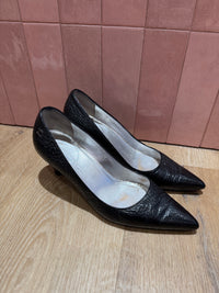 Escarpins noirs à talons Chanel, motif cuir - T.36 13/09