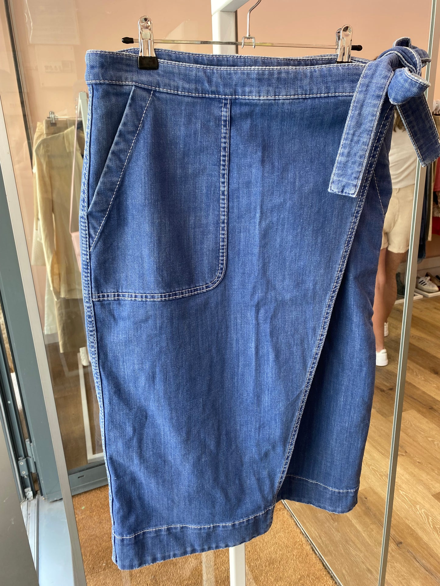 Jupe Tommy Hilfiger T.40