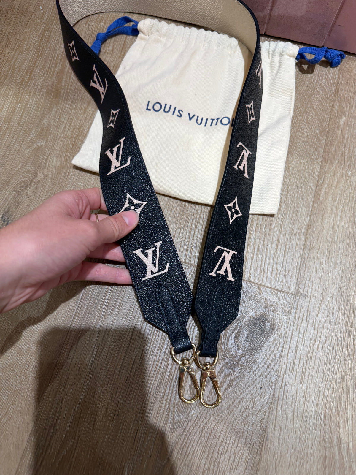 Bandoulière Louis Vuitton — 102 cm — vendue seule 15/10