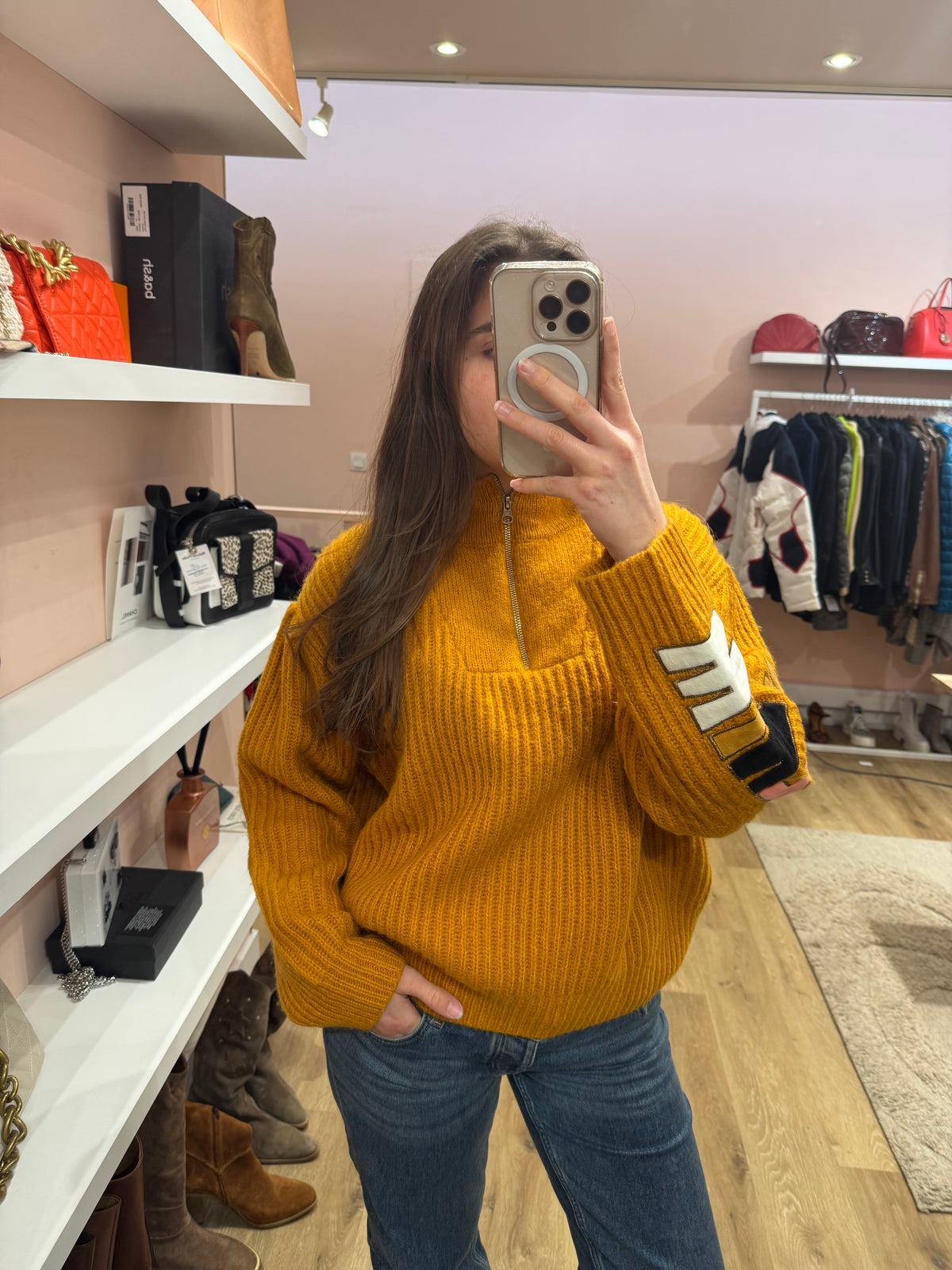 Pull taille S manoush