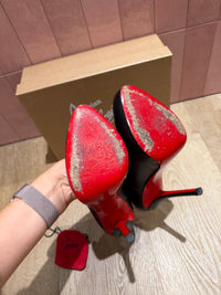 Escarpins noirs Louboutin T.37 29/09