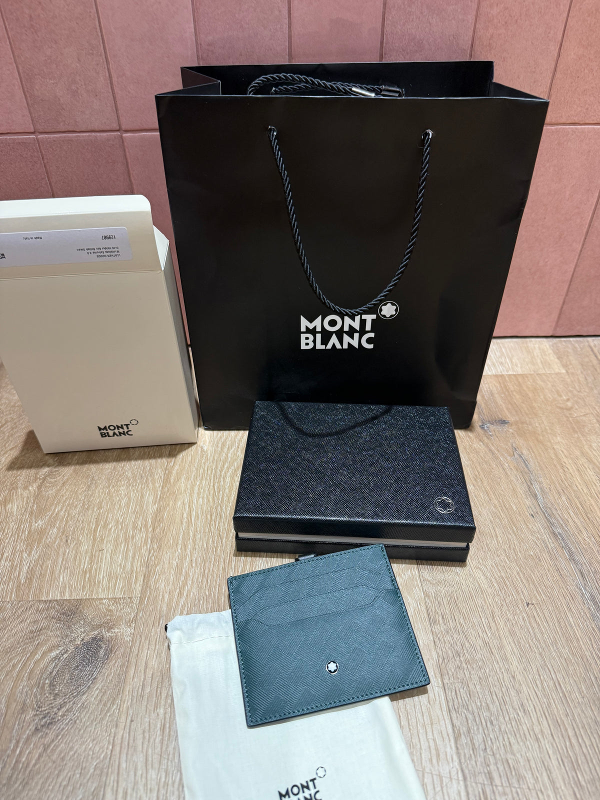 Porte carte mont Blanc neuf