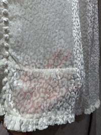Blouse blanche en velours motif léopard T.S 20/09