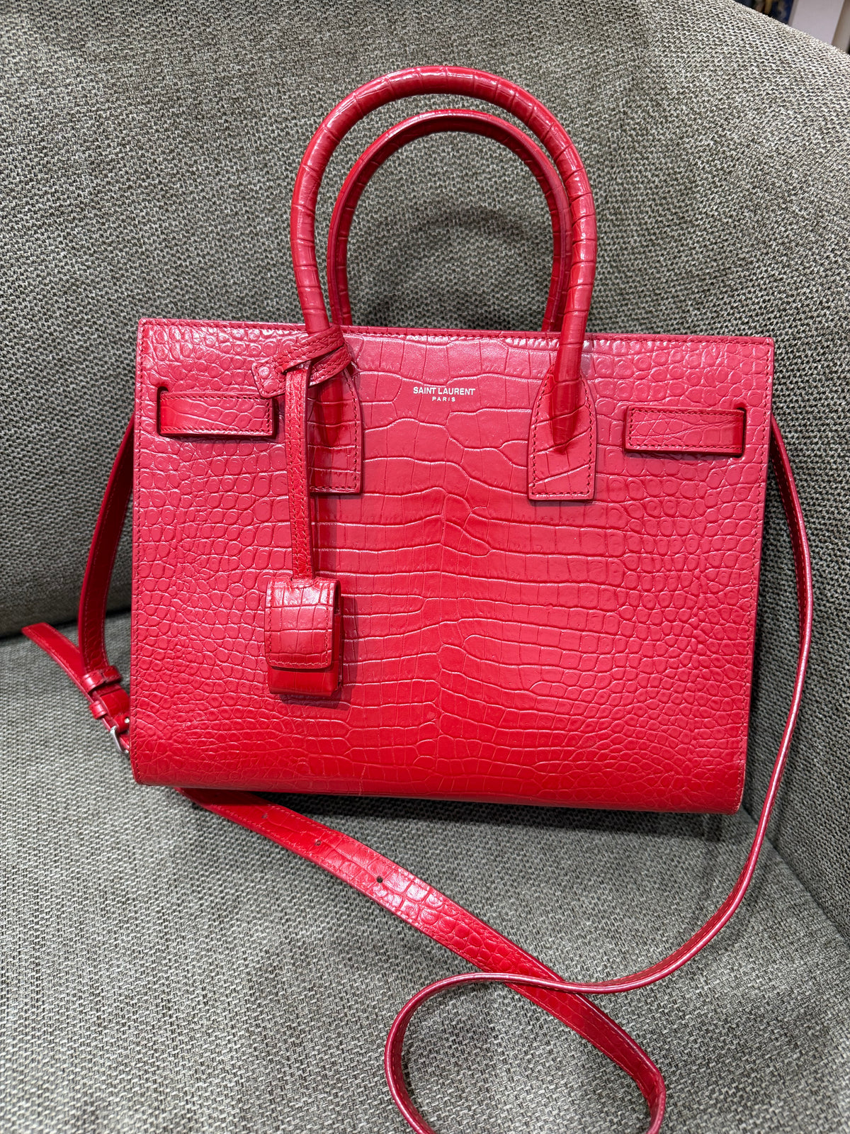 Sac de jour rouge Saint Laurent 09/09
