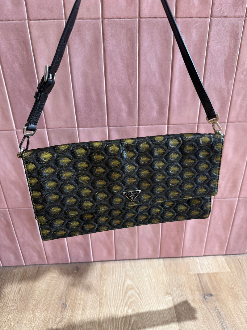 Pochette noire et dorée Prada 03/09