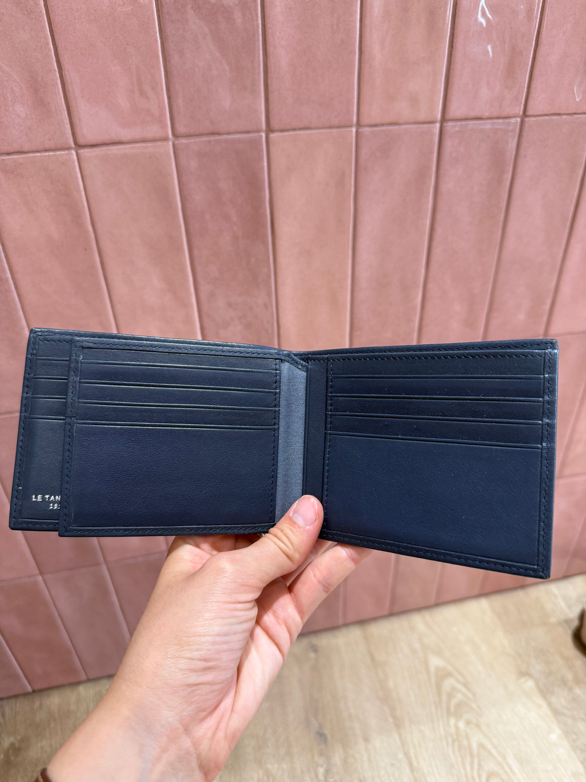 Porte-feuille le tanneur bleu cuir 30/06