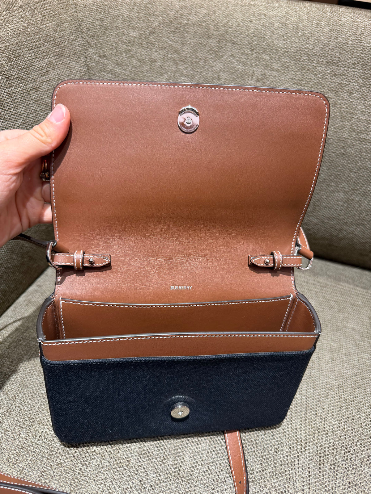 Sac noir Burberry en tissu et cuir 15/10