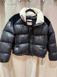 Doudoune noire à inscription Moncler – XS (taille grand) 19/10