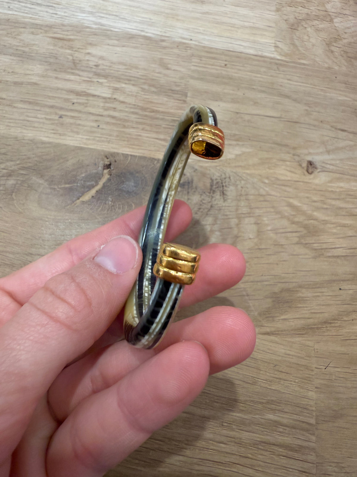 Bracelet vert et gris Gas