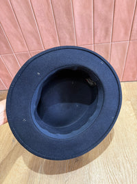 Chapeau en laine 06/06