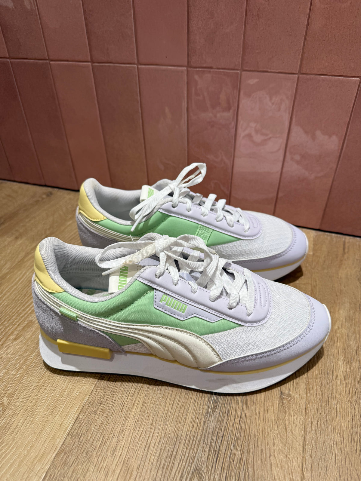 Baskets blanches Puma T.40